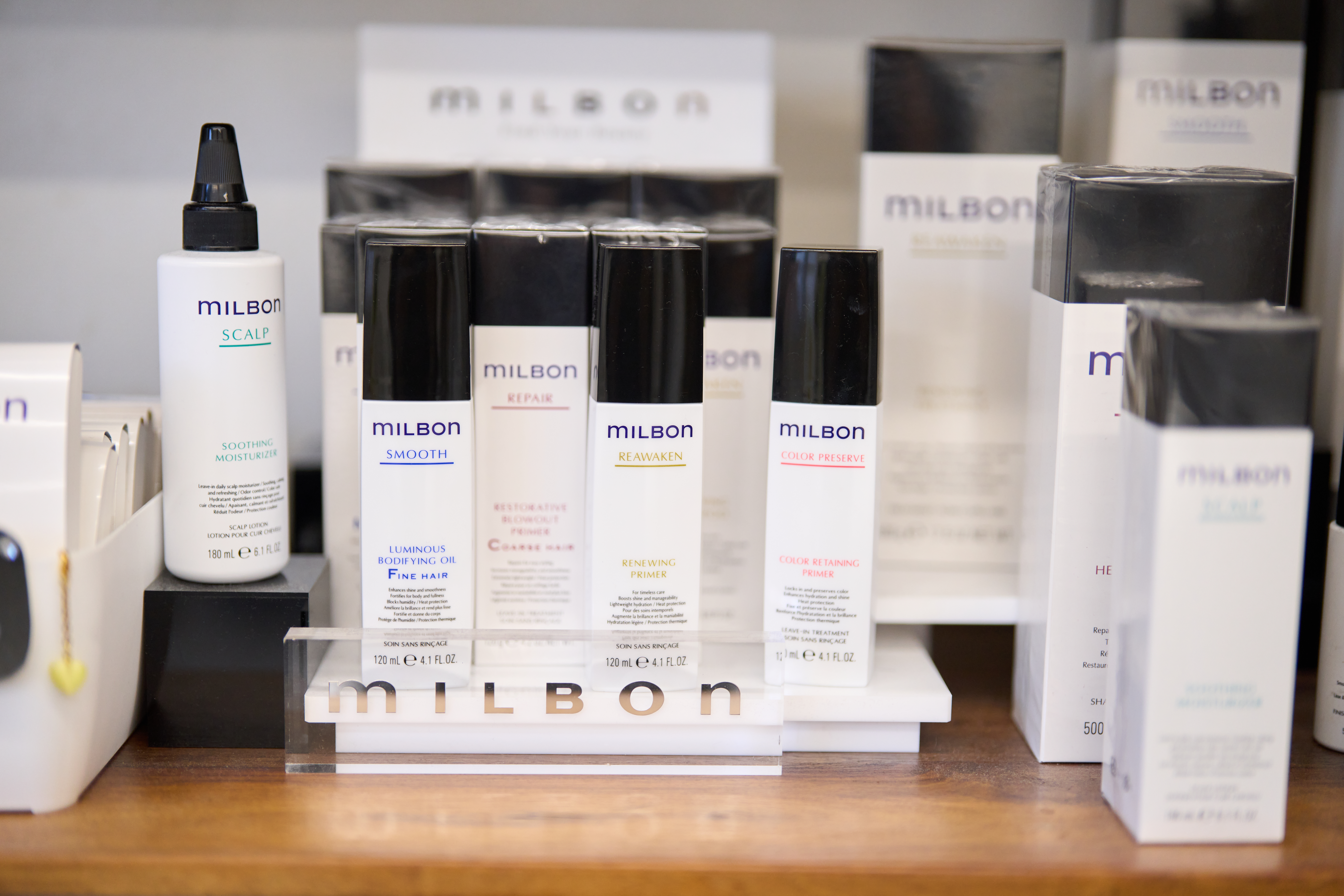 Hair salon Retreatの商品棚